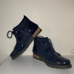 Sorel Major Lace Mesh Collegiate Navy Boots